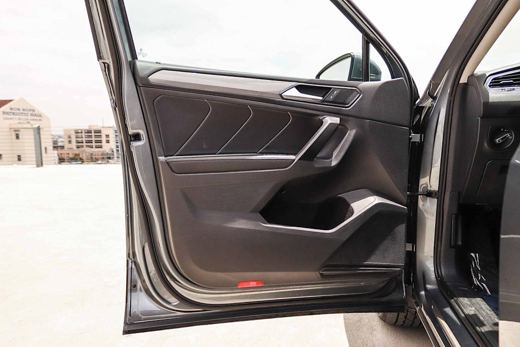 Thumbnail: 2022 Volkswagen Tiguan - 24