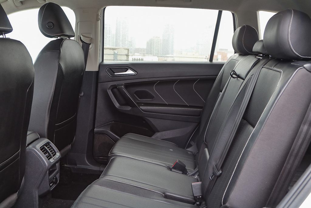 2023 Volkswagen Tiguan SE 12