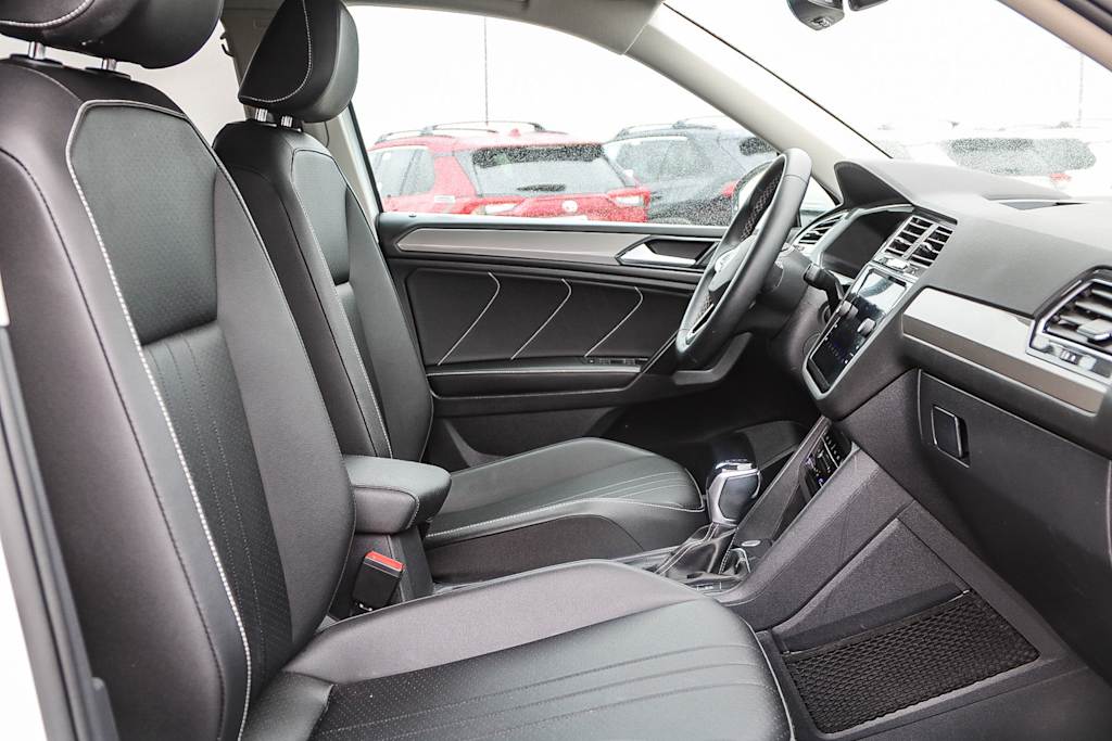 2023 Volkswagen Tiguan SE 10