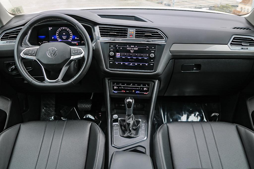 2023 Volkswagen Tiguan SE 2