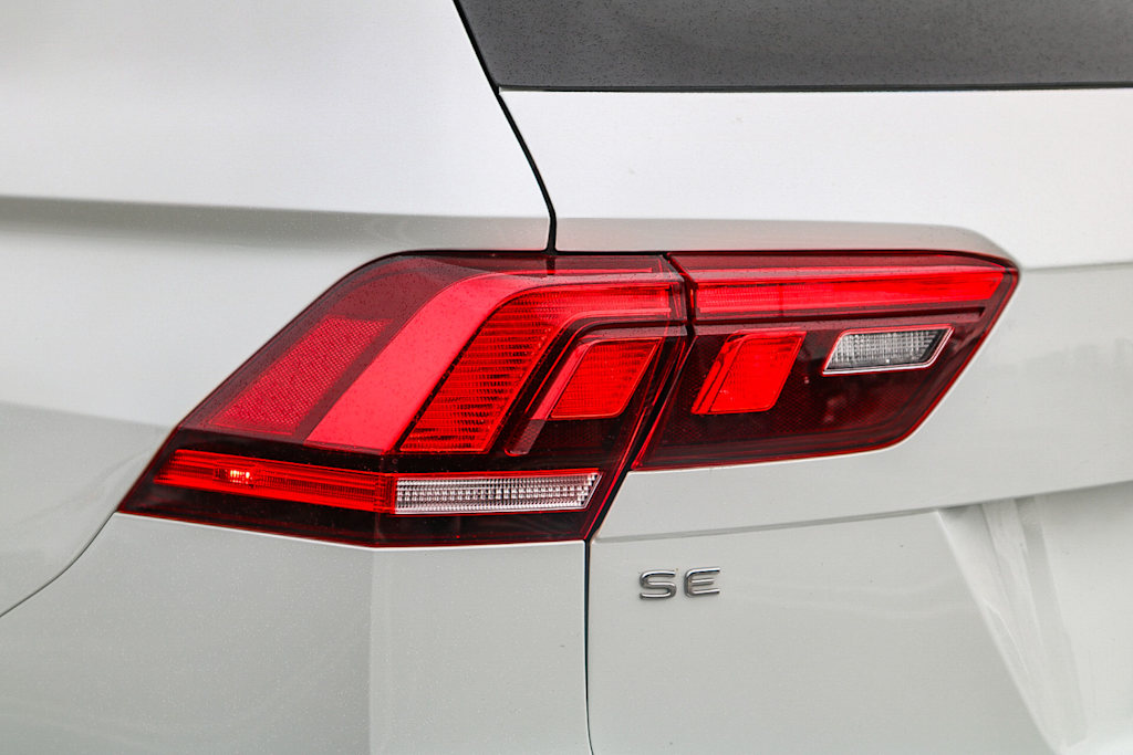 2023 Volkswagen Tiguan SE 21