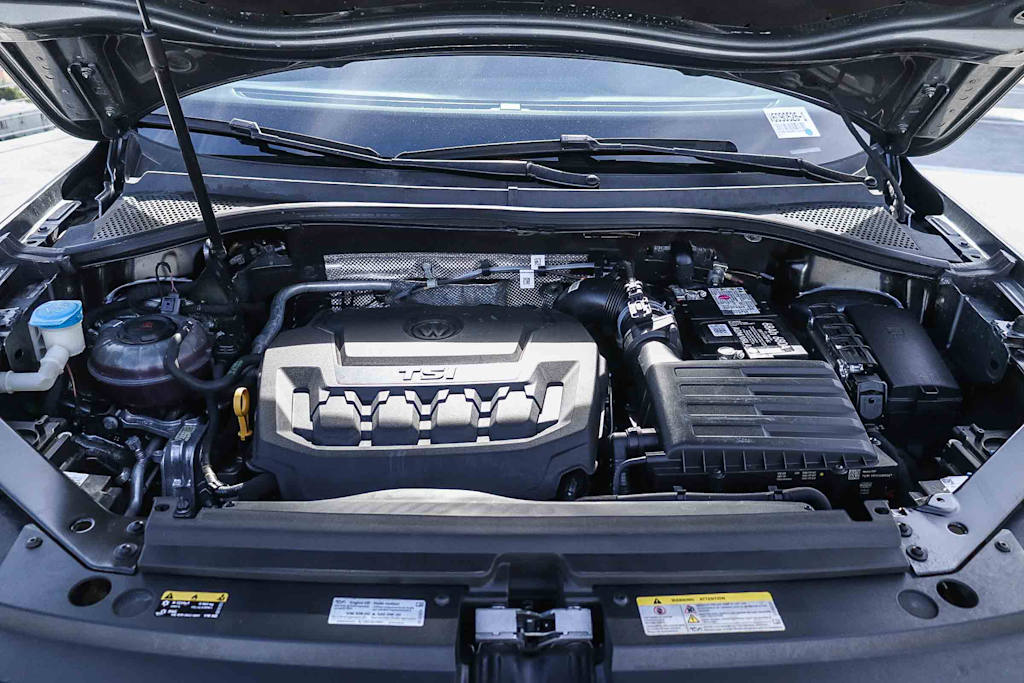 Thumbnail: 2022 Volkswagen Tiguan - 8