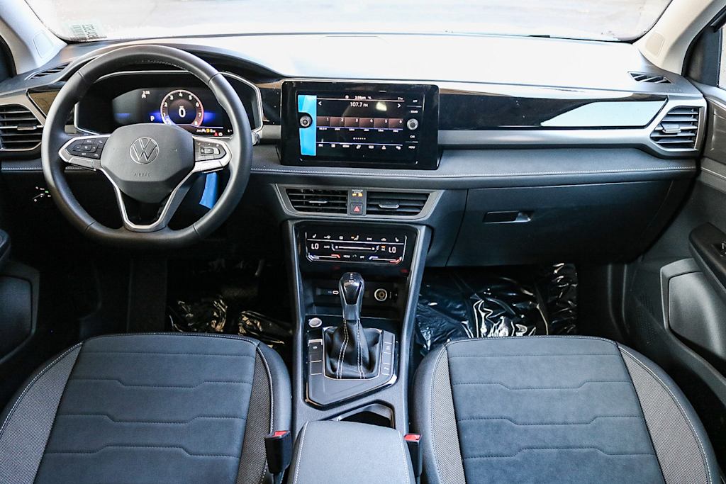 Thumbnail: 2025 Volkswagen Taos - 2