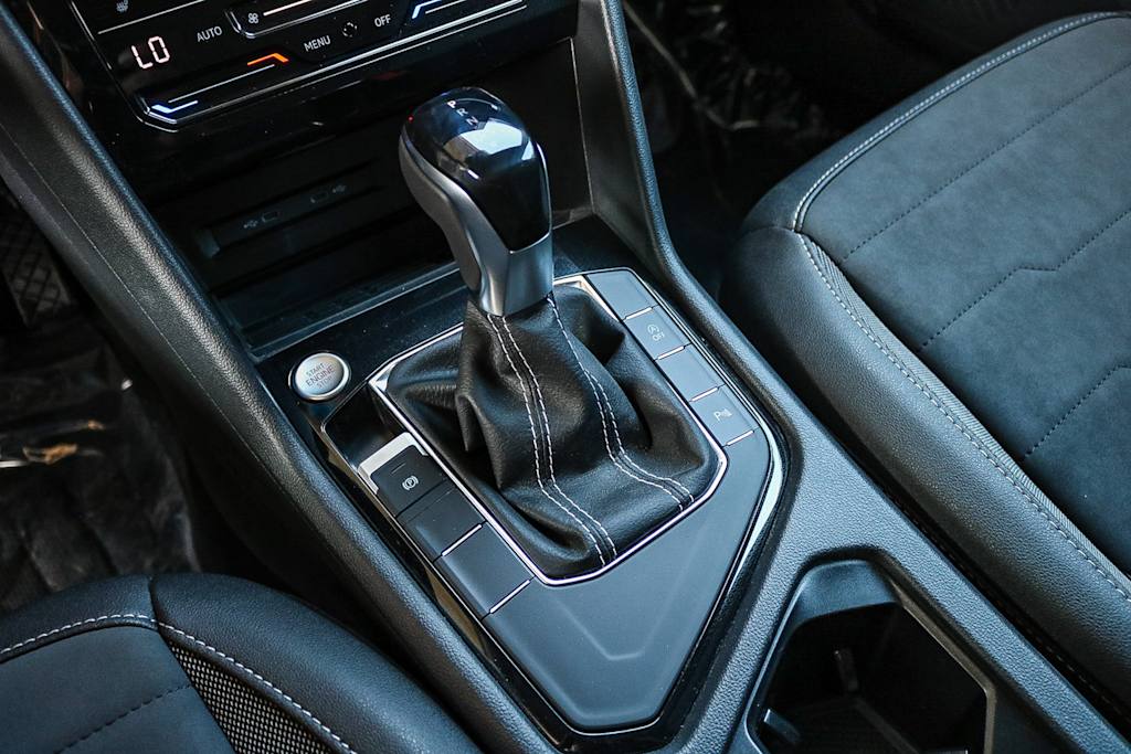 Thumbnail: 2025 Volkswagen Taos - 15