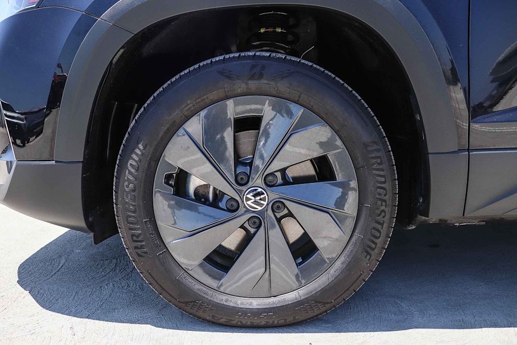 Thumbnail: 2025 Volkswagen Taos - 22