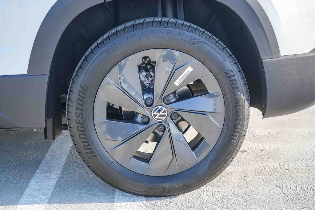 Thumbnail: 2026 Volkswagen Taos - 7