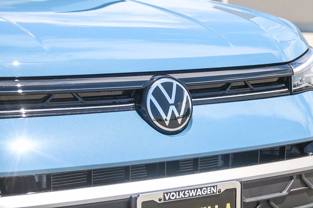 Thumbnail: 2025 Volkswagen Taos - 6