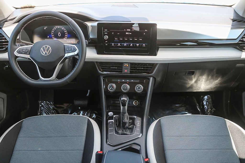 Thumbnail: 2025 Volkswagen Taos - 2