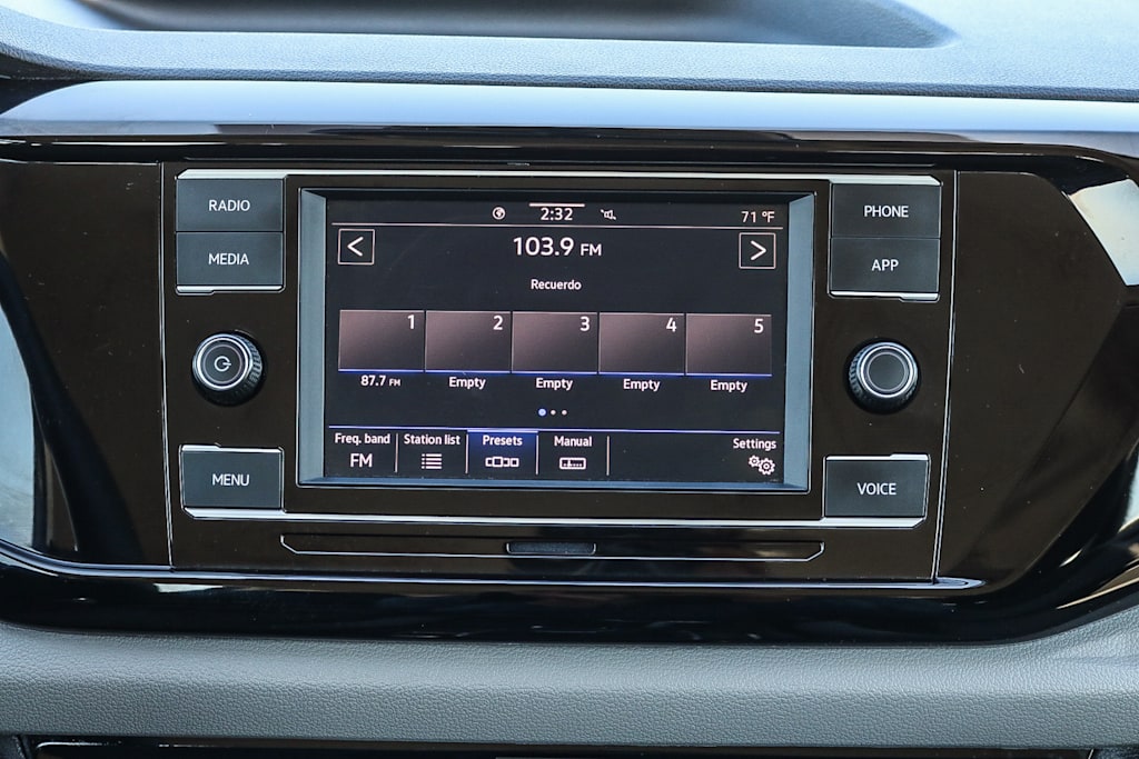 Thumbnail: 2024 Volkswagen Taos - 14