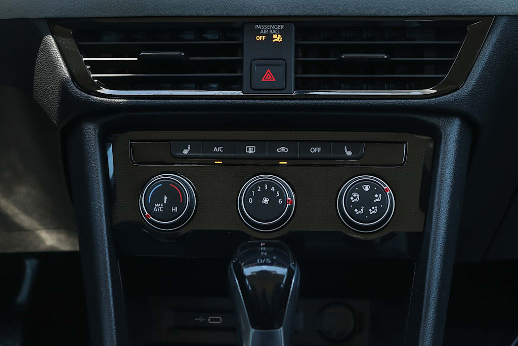 Thumbnail: 2025 Volkswagen Taos - 21