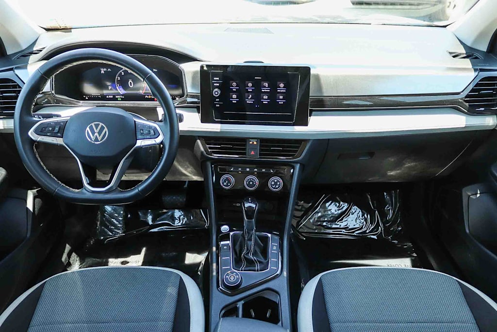 Thumbnail: 2025 Volkswagen Taos - 2