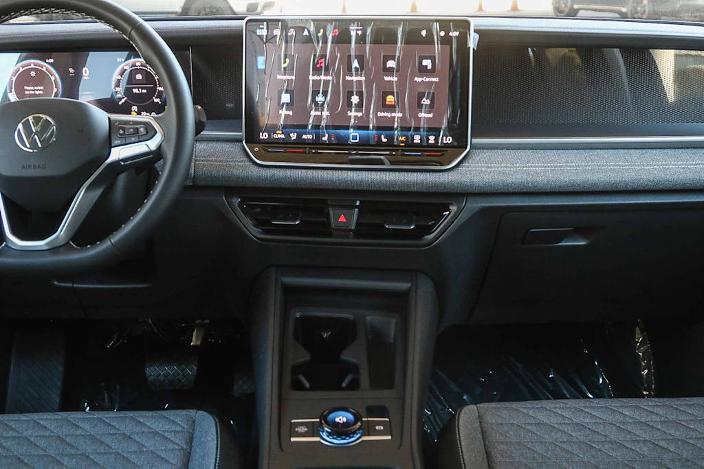 Thumbnail: 2025 Volkswagen Tiguan - 9