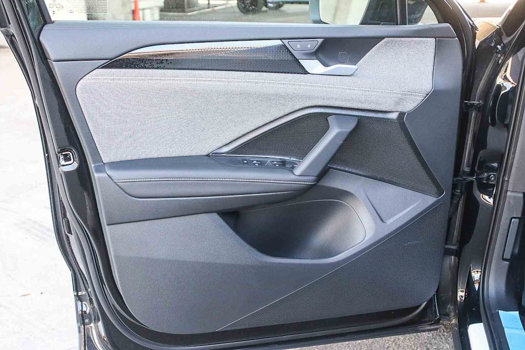 Thumbnail: 2025 Volkswagen Tiguan - 22