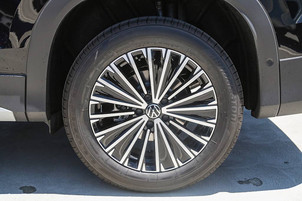 Thumbnail: 2025 Volkswagen Tiguan - 7