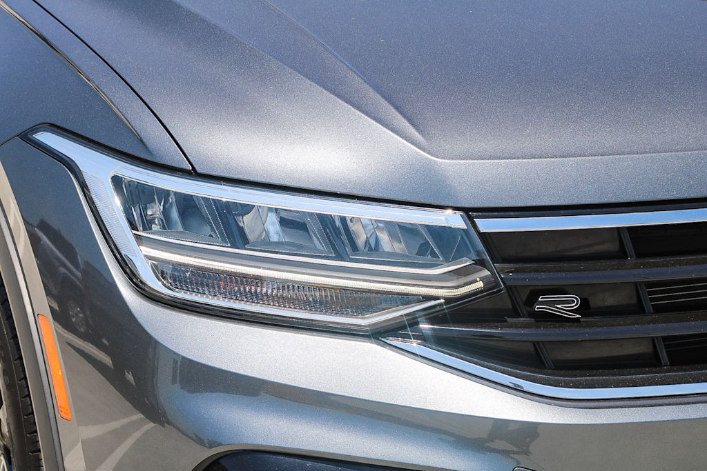 Thumbnail: 2023 Volkswagen Tiguan - 15