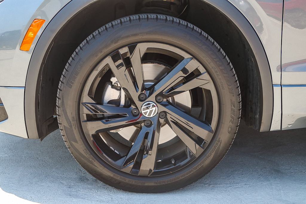 Thumbnail: 2023 Volkswagen Tiguan - 22