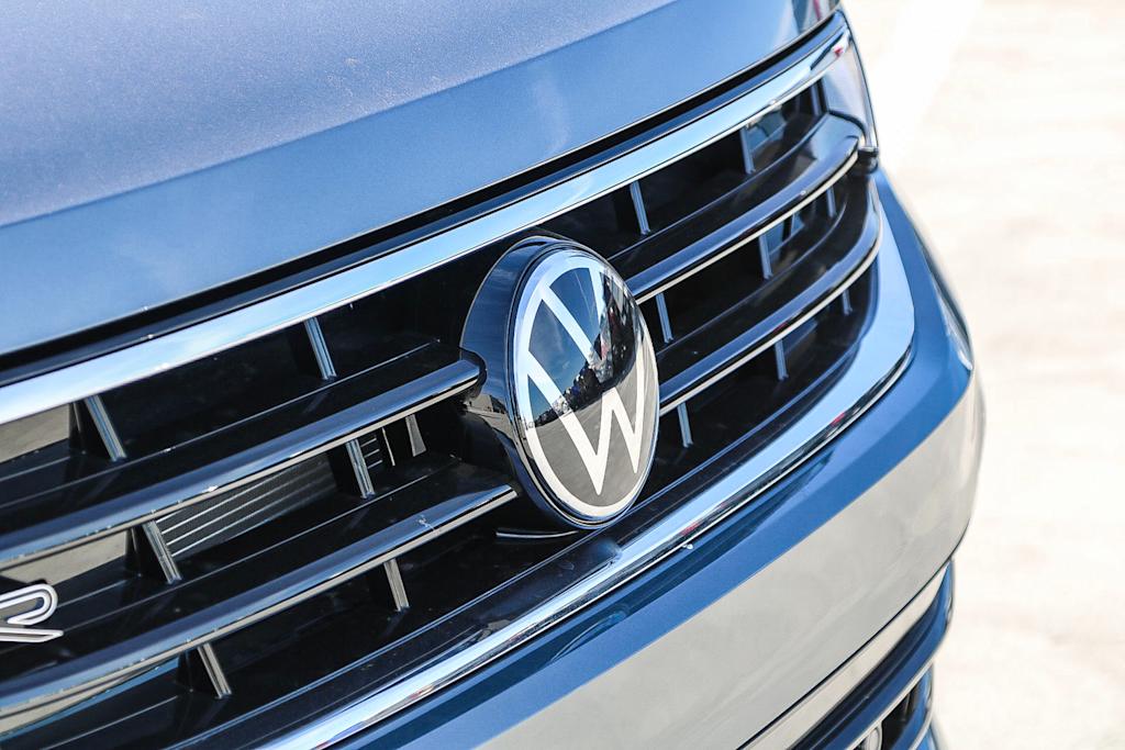 2024 Volkswagen Tiguan SE R-Line Black 16