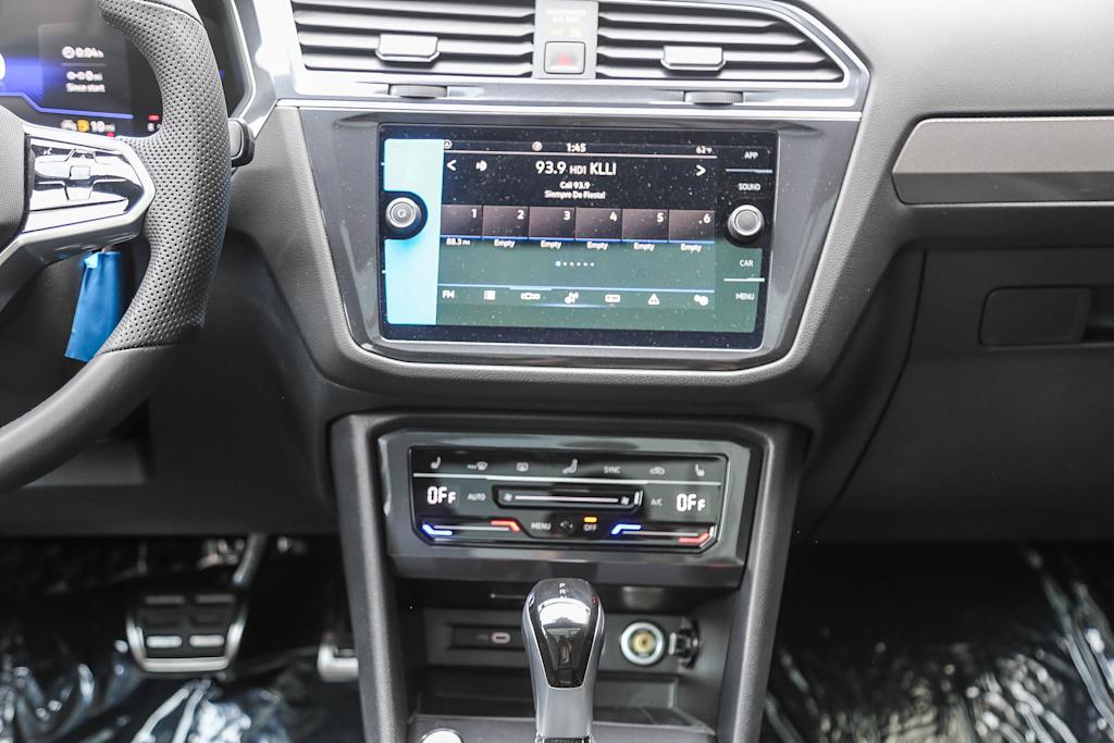 2024 Volkswagen Tiguan SE R-Line Black 11