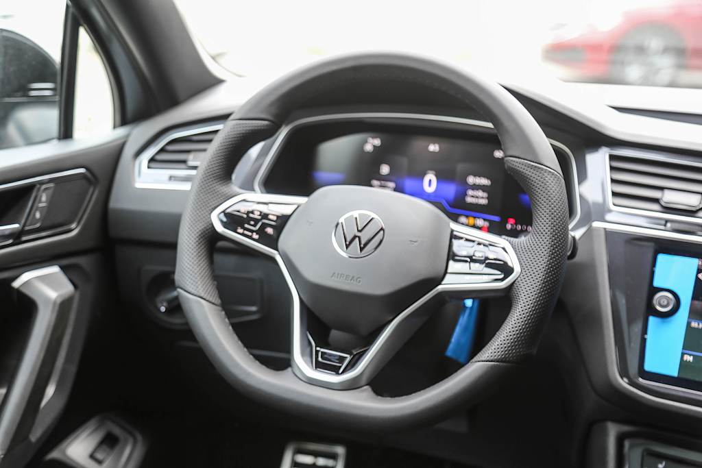 2024 Volkswagen Tiguan SE R-Line Black 7