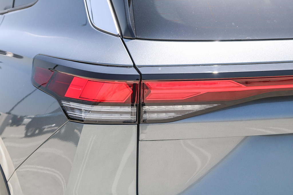 Thumbnail: 2025 Volkswagen Tiguan - 20