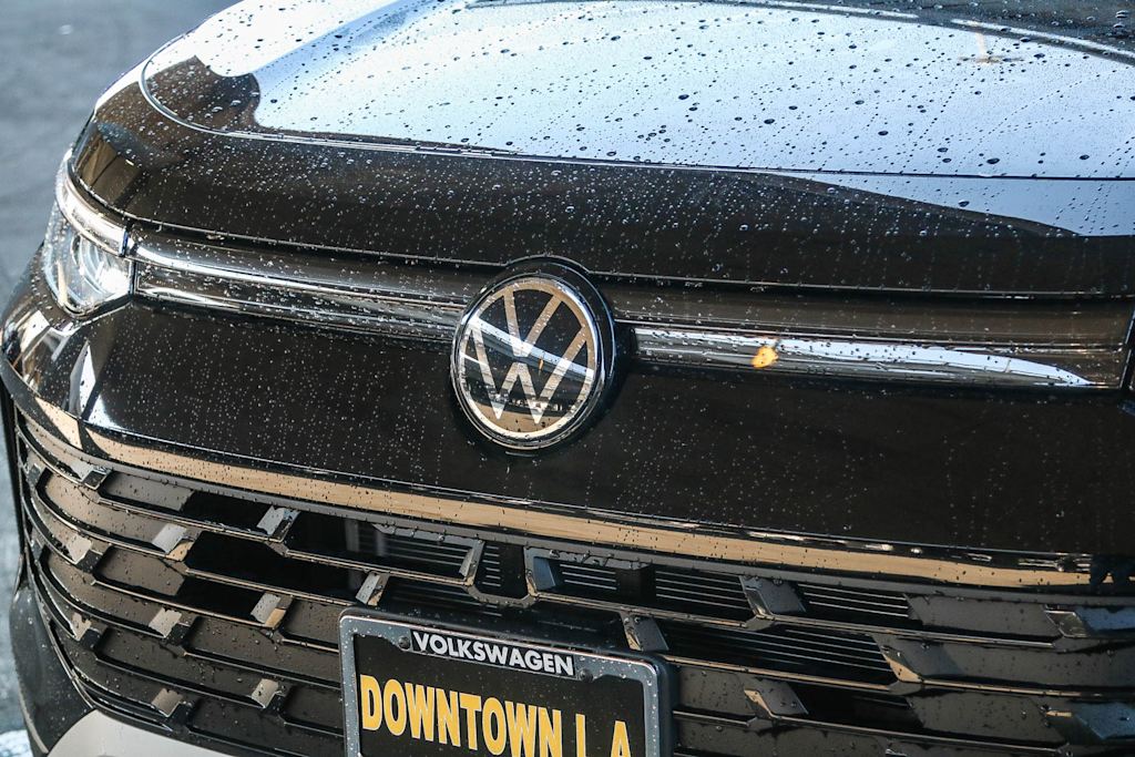 Thumbnail: 2025 Volkswagen Tiguan - 6