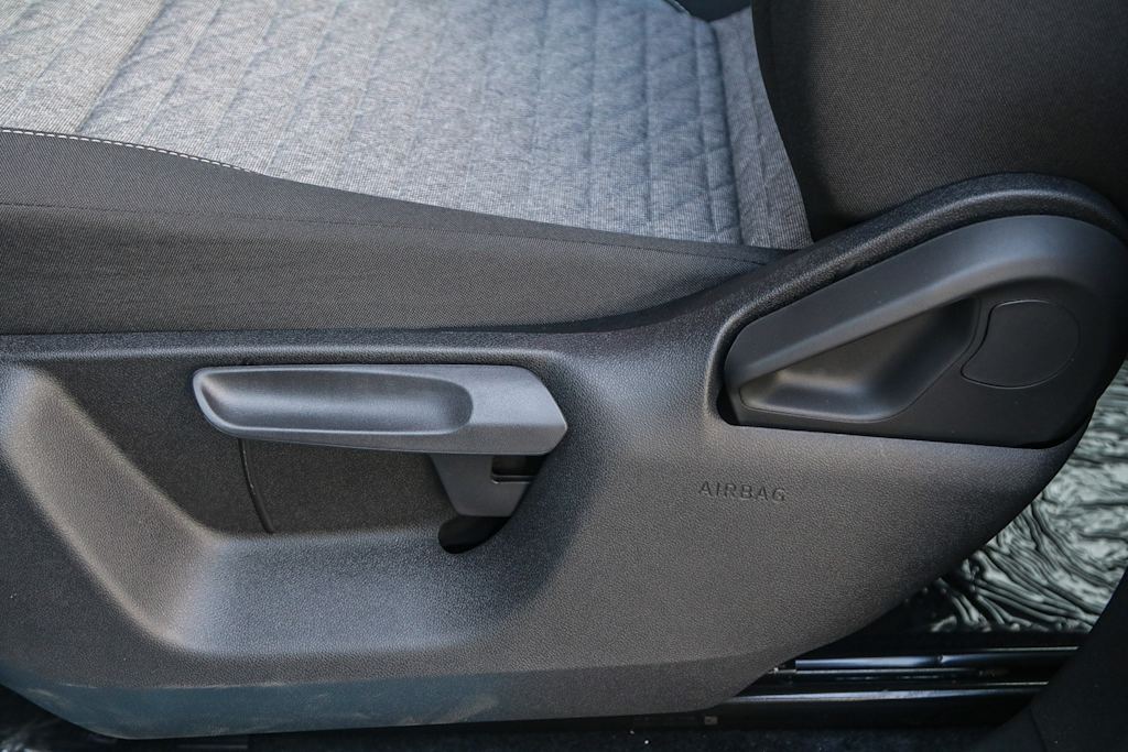 Thumbnail: 2025 Volkswagen Tiguan - 21