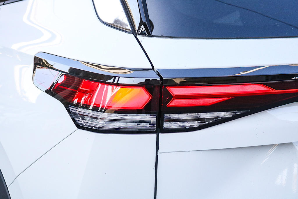 Thumbnail: 2025 Volkswagen Tiguan - 19