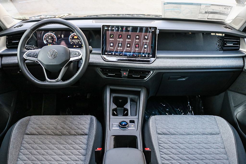 Thumbnail: 2025 Volkswagen Tiguan - 2