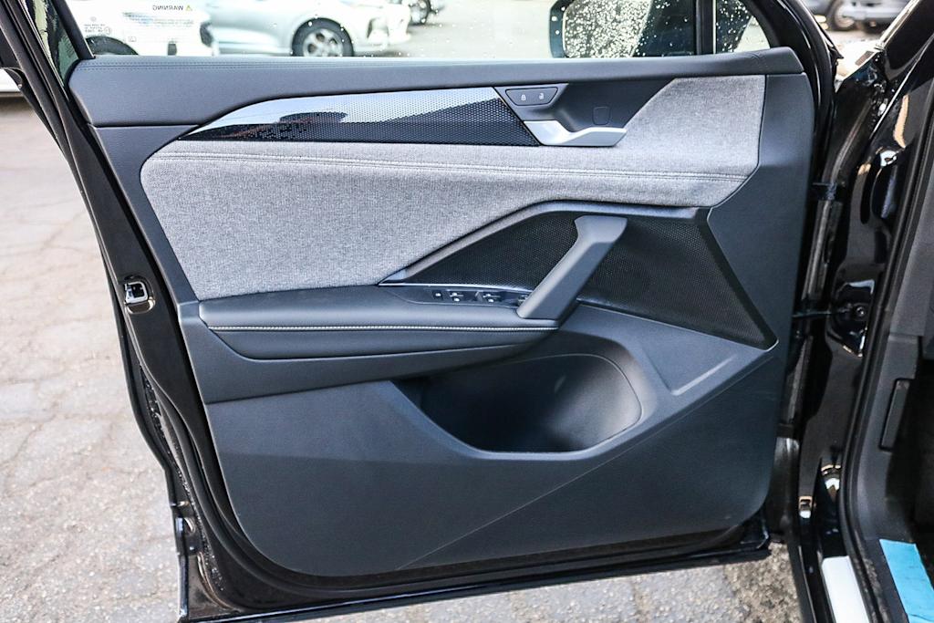 Thumbnail: 2025 Volkswagen Tiguan - 24