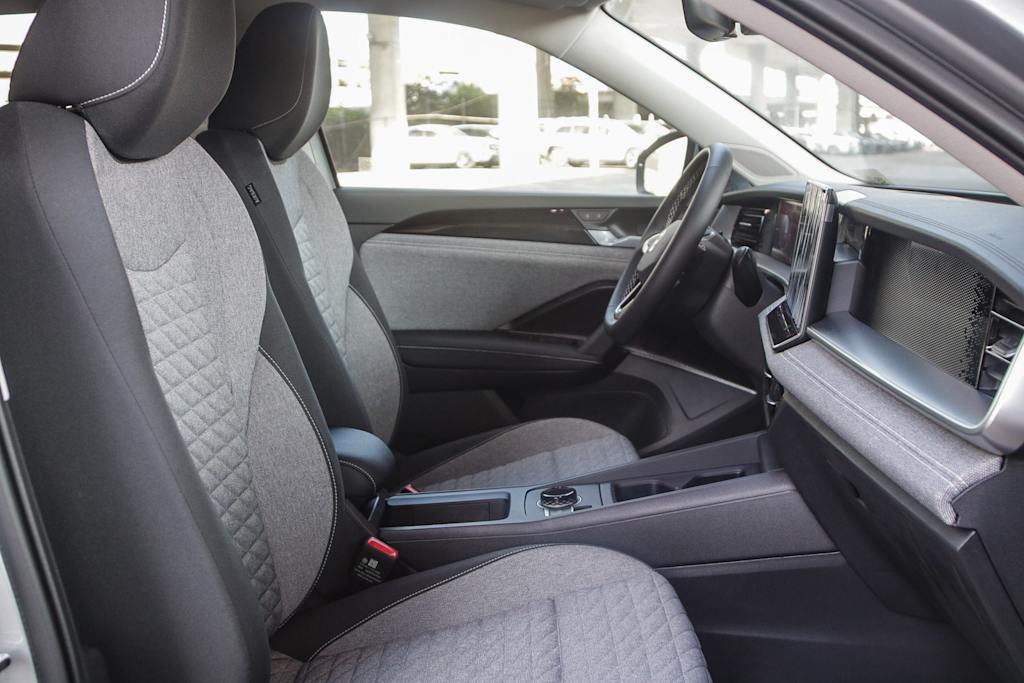 Thumbnail: 2025 Volkswagen Tiguan - 10