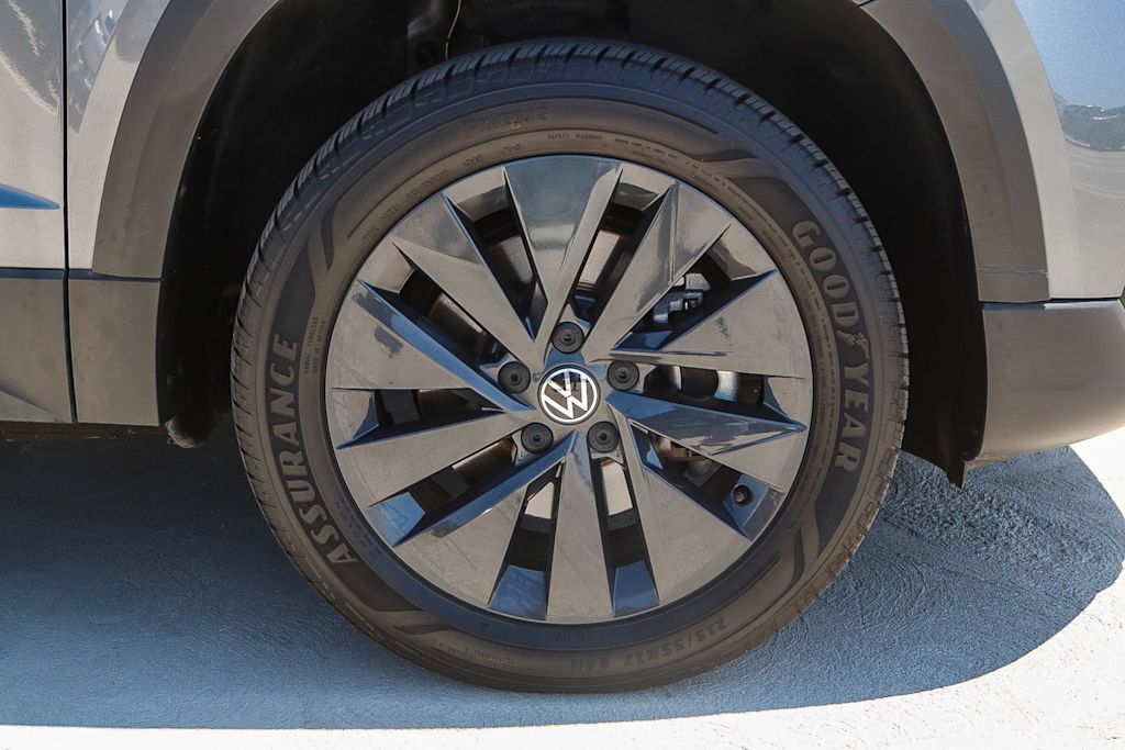 Thumbnail: 2022 Volkswagen Taos - 22