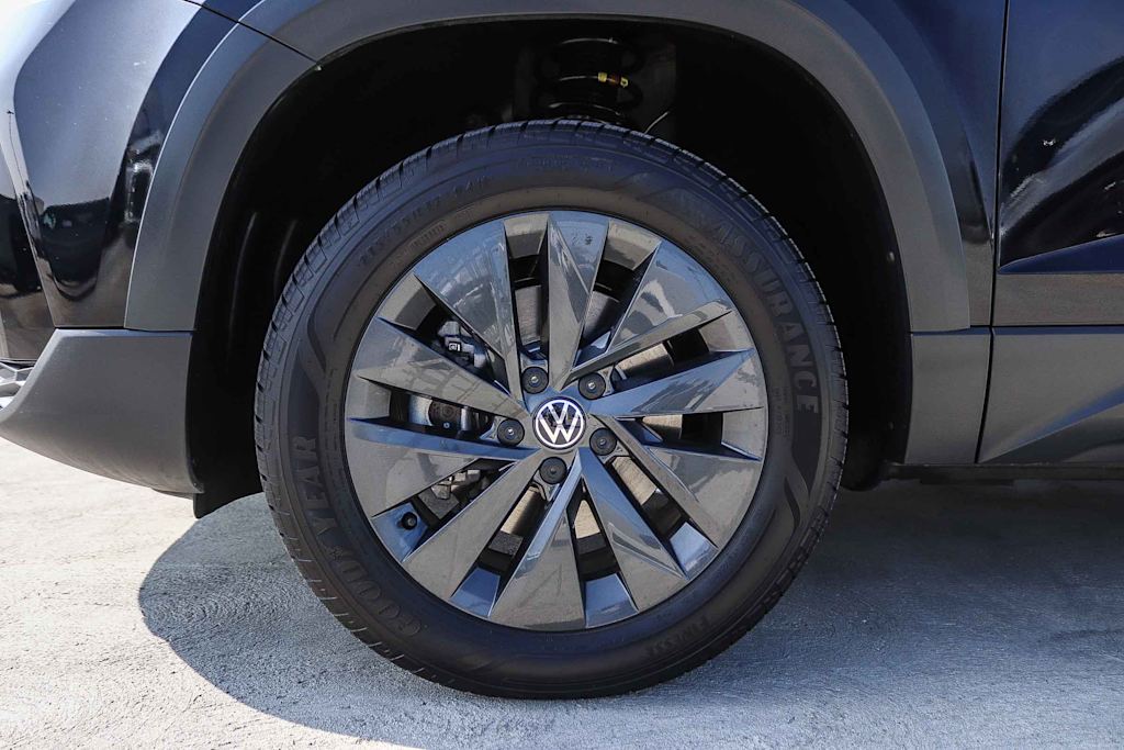 Thumbnail: 2023 Volkswagen Taos - 21