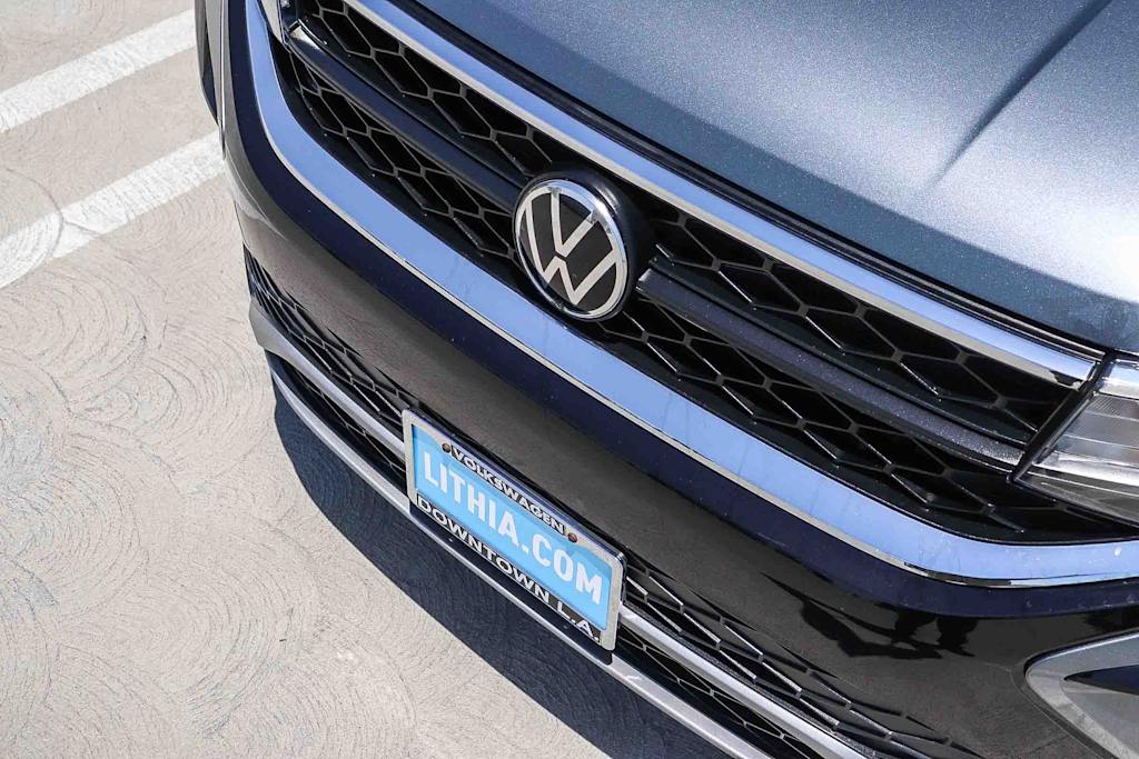 Thumbnail: 2022 Volkswagen Taos - 6
