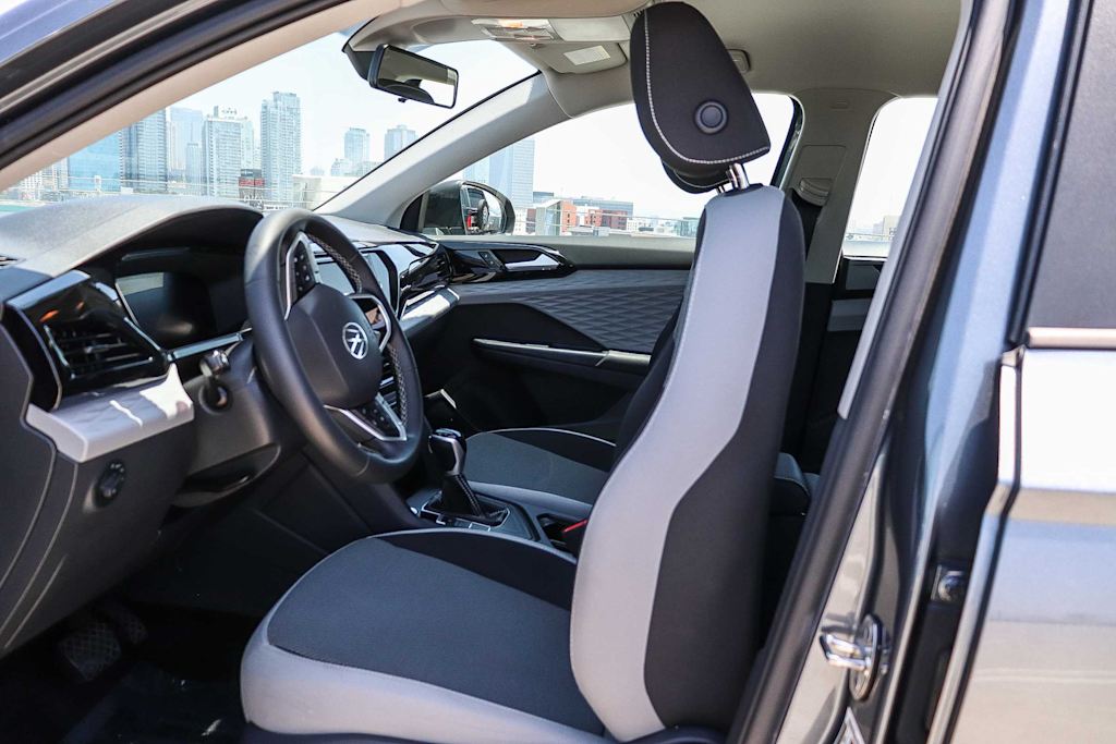 Thumbnail: 2022 Volkswagen Taos - 10