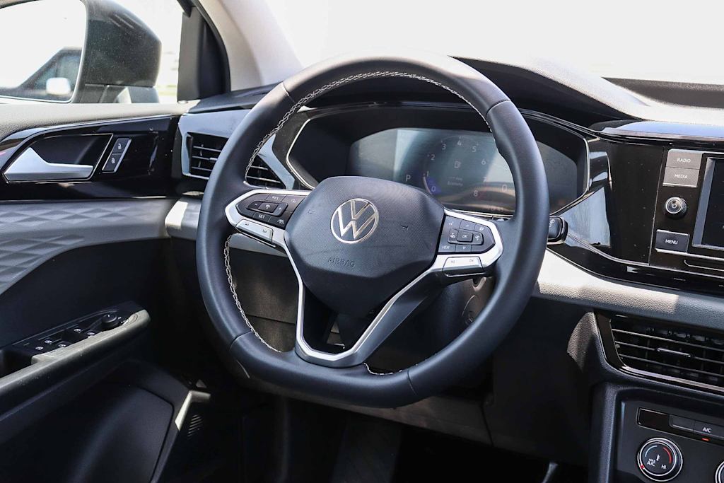 Thumbnail: 2022 Volkswagen Taos - 9