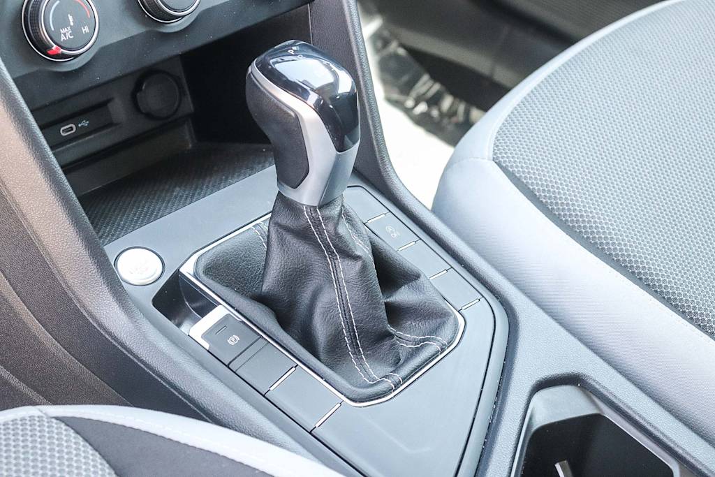 Thumbnail: 2022 Volkswagen Taos - 12