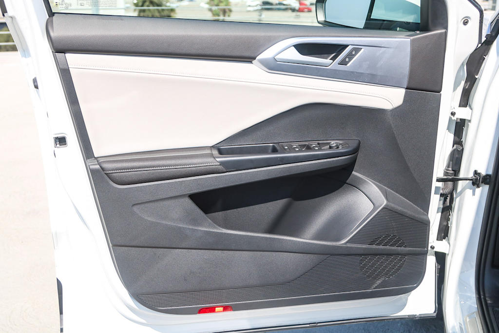 Thumbnail: 2025 Volkswagen Taos - 26