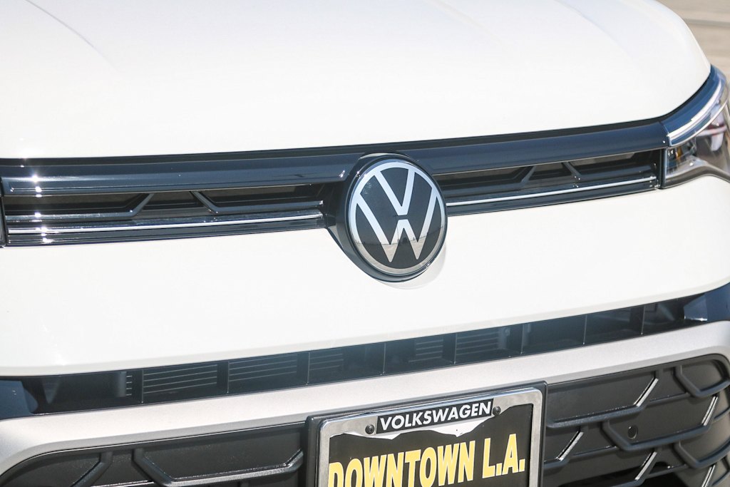 Thumbnail: 2025 Volkswagen Taos - 6