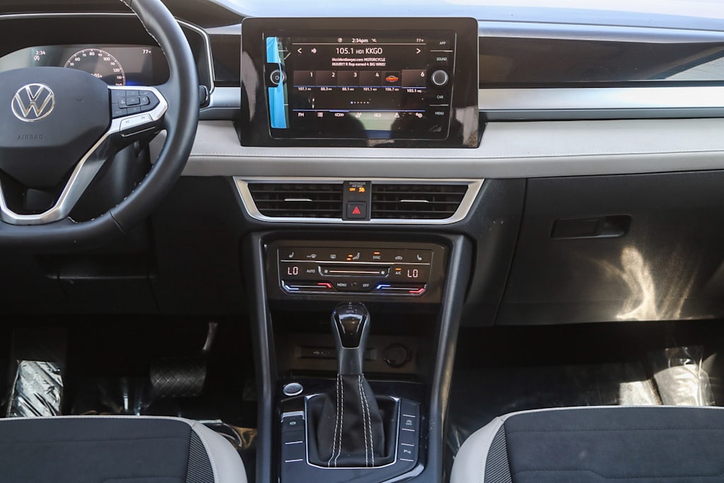 Thumbnail: 2025 Volkswagen Taos - 9