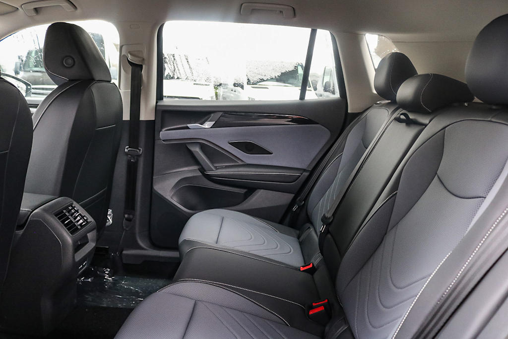 Thumbnail: 2026 Volkswagen Tiguan - 12