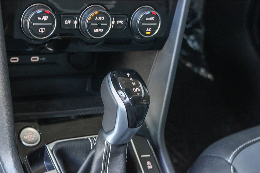 2024 Volkswagen Taos SE 13