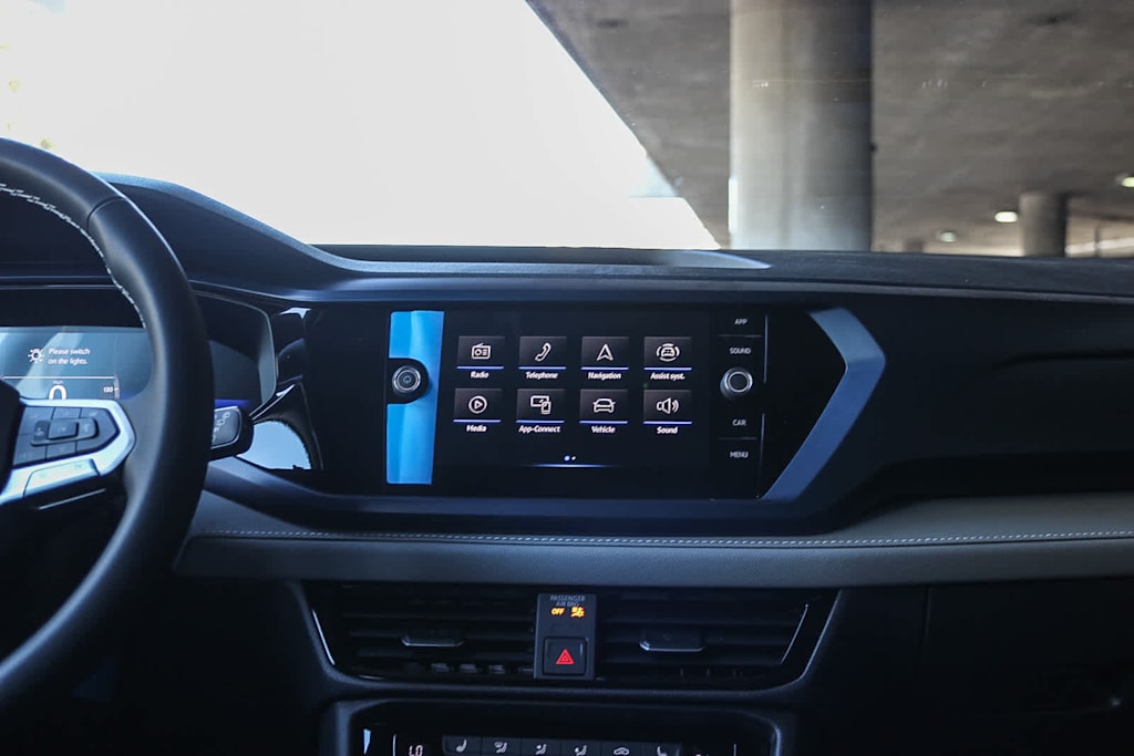 2024 Volkswagen Taos SE 12