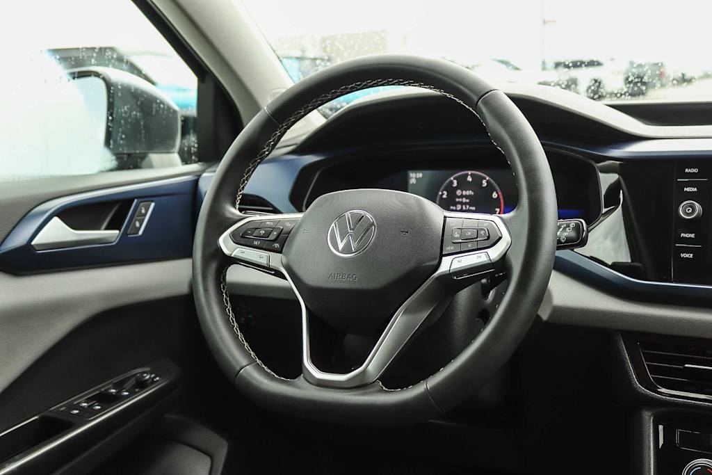 Thumbnail: 2023 Volkswagen Taos - 9