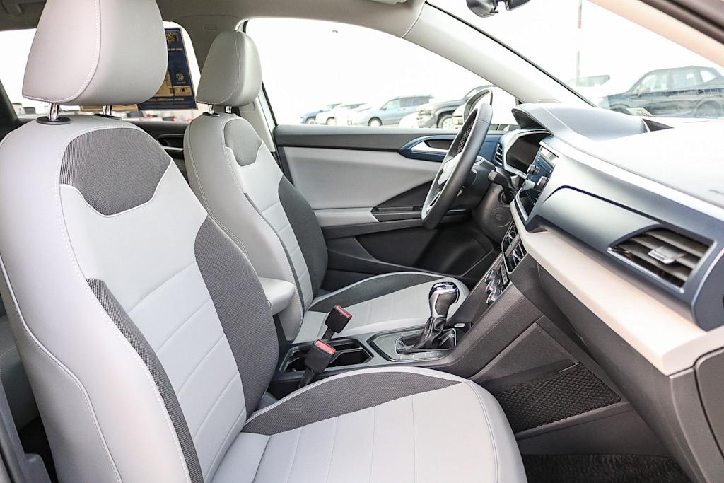 Thumbnail: 2023 Volkswagen Taos - 10