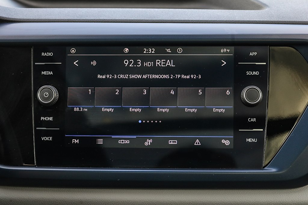 Thumbnail: 2023 Volkswagen Taos - 14