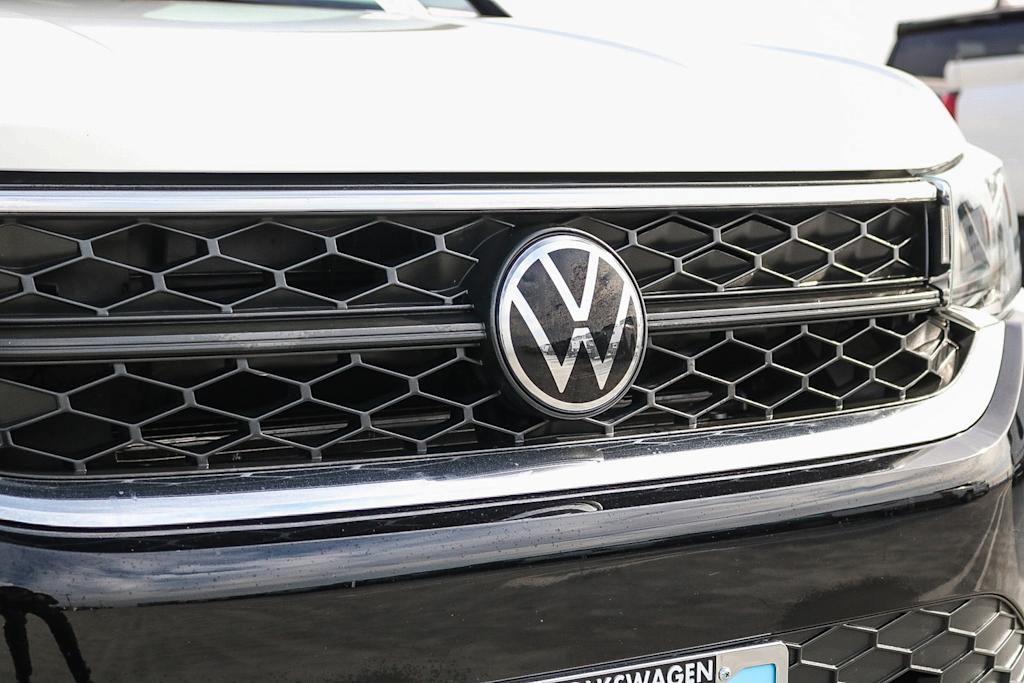 Thumbnail: 2023 Volkswagen Taos - 6