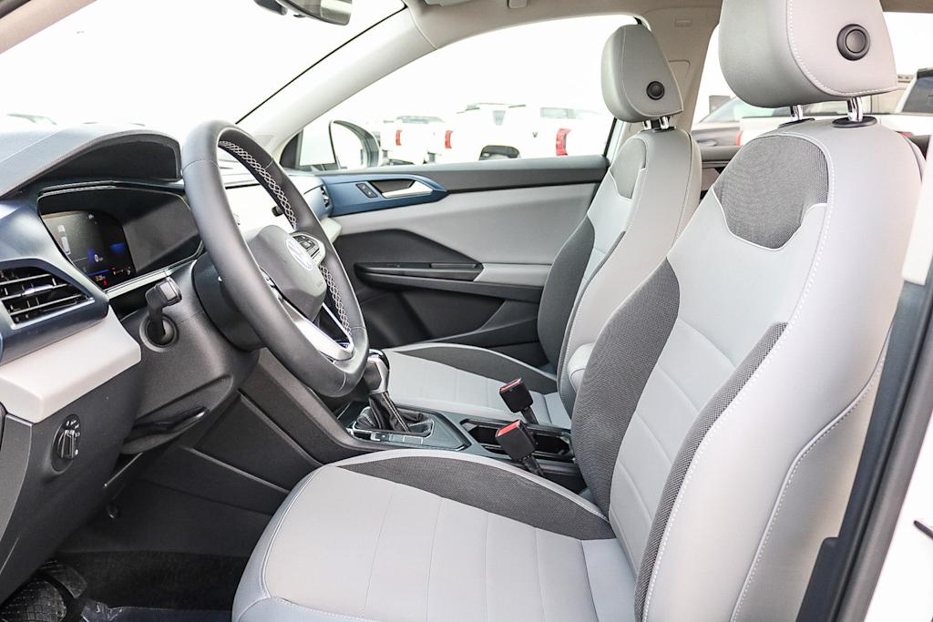 Thumbnail: 2023 Volkswagen Taos - 11