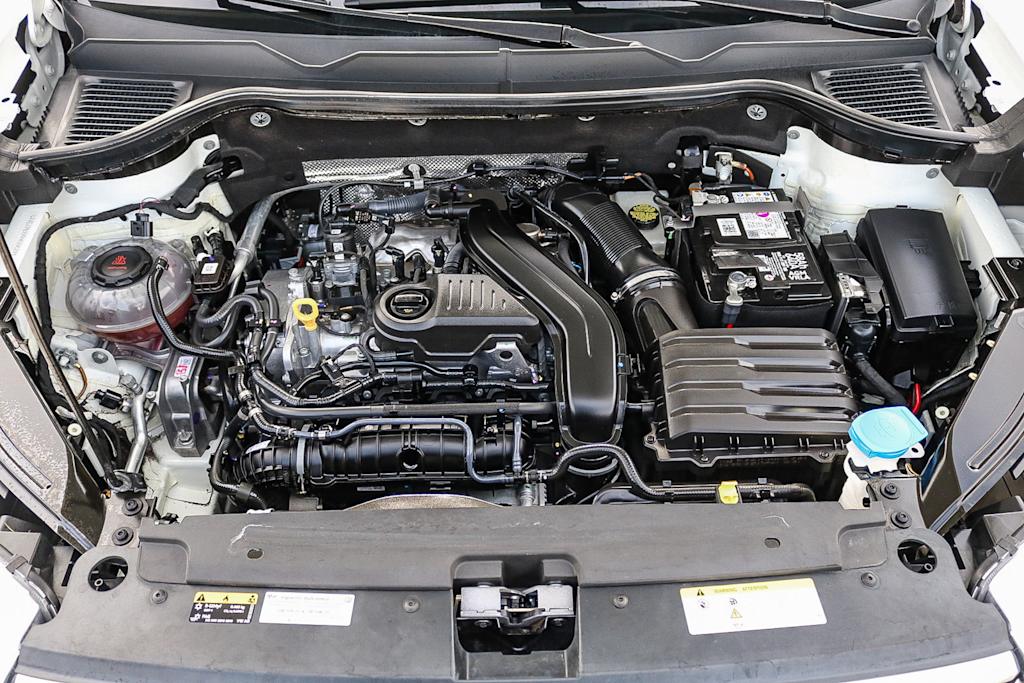 Thumbnail: 2023 Volkswagen Taos - 8