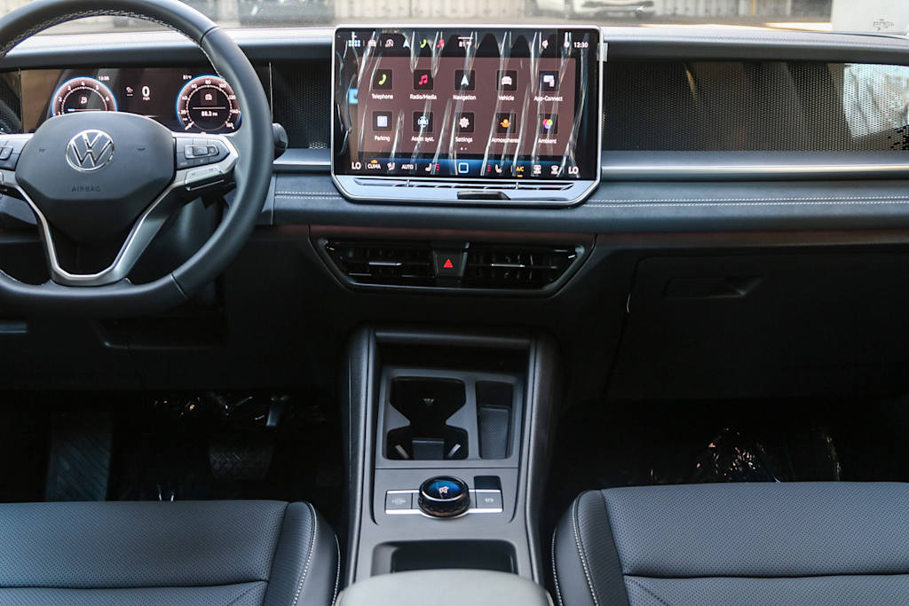 Thumbnail: 2025 Volkswagen Tiguan - 9