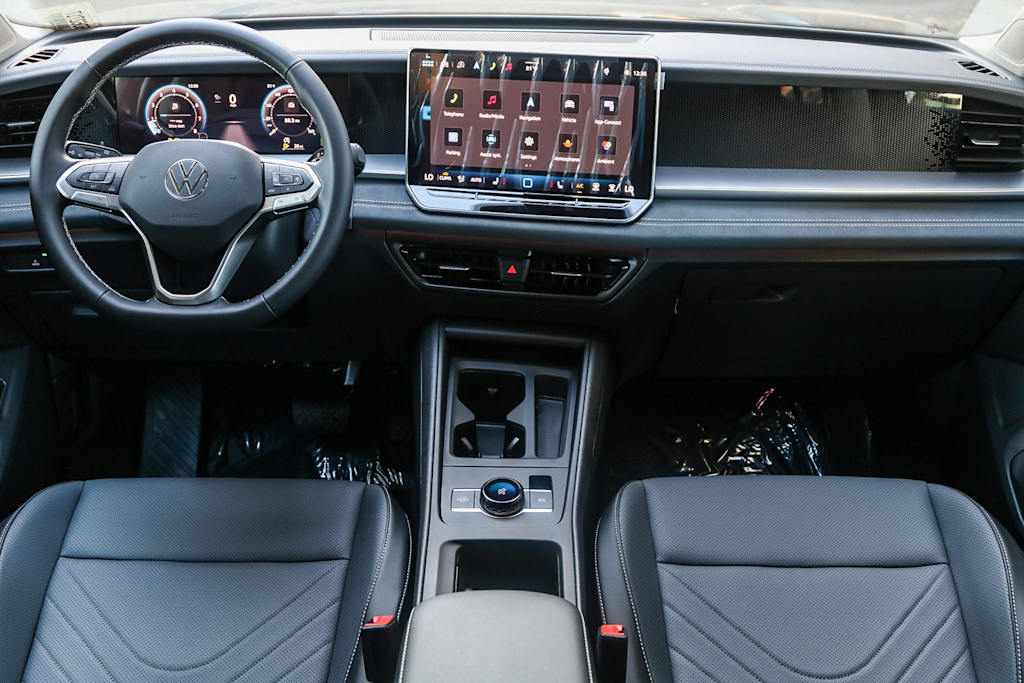 Thumbnail: 2025 Volkswagen Tiguan - 2